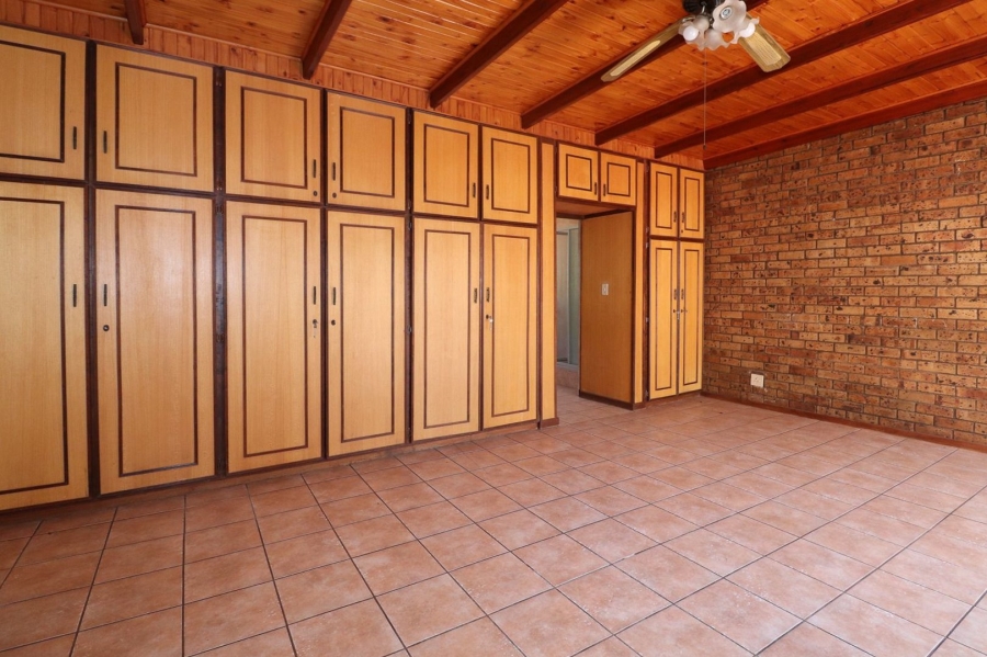 To Let 3 Bedroom Property for Rent in Irene Park North West